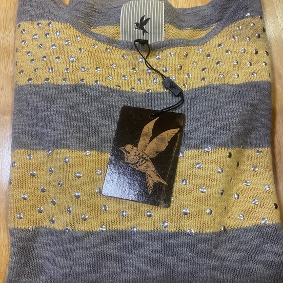 One Teaspoon Sweater - Picture 4 of 6